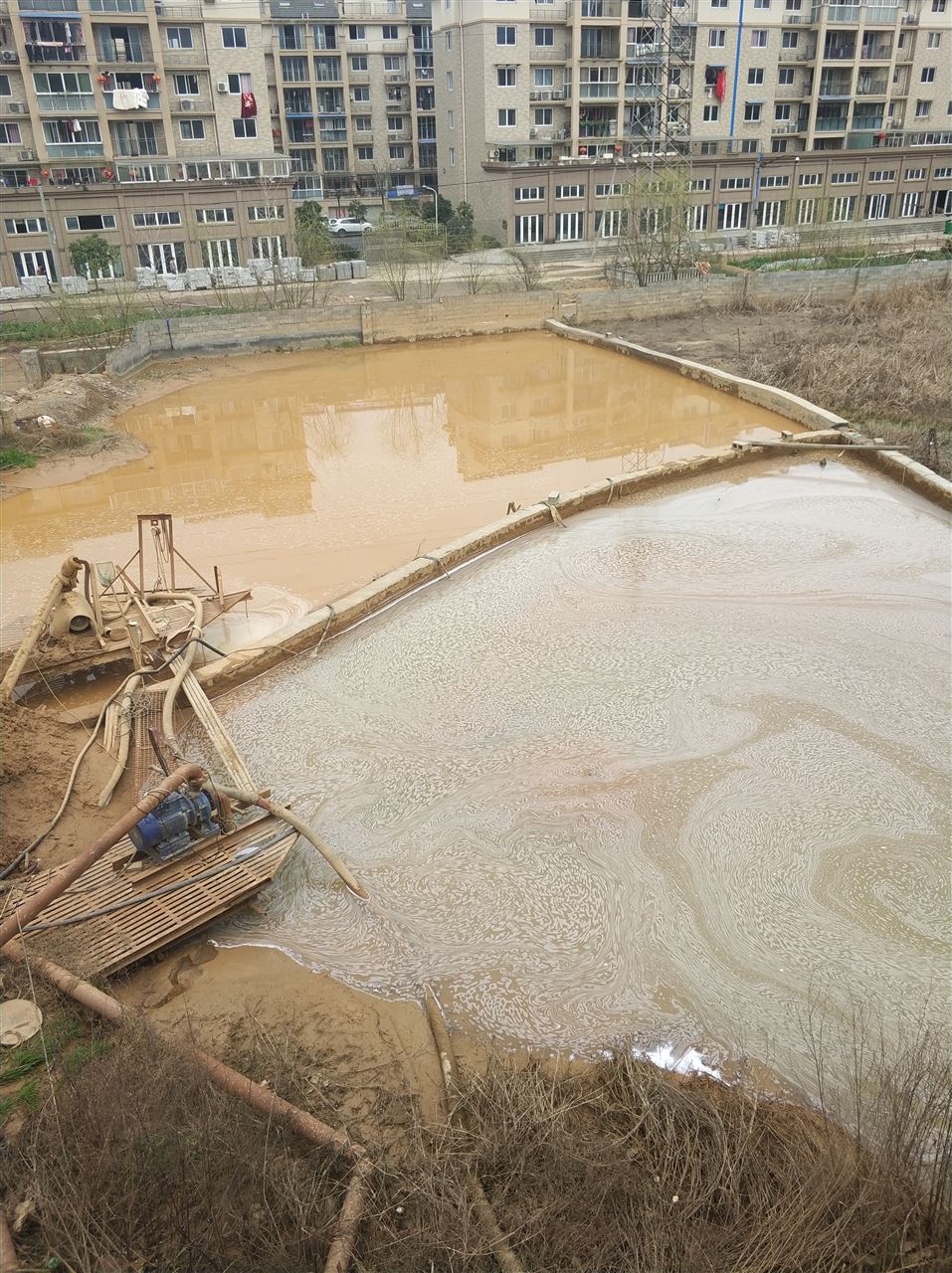 新疆沉淀池淤泥清理-厂区废水池淤泥清淤